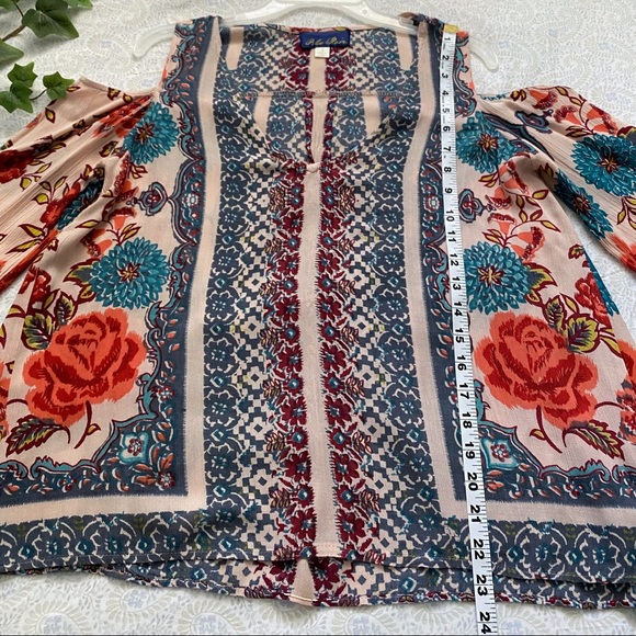 Blue Rain boho cold-shoulder vibrant floral bell sleeve top - Picture 5 of 7
